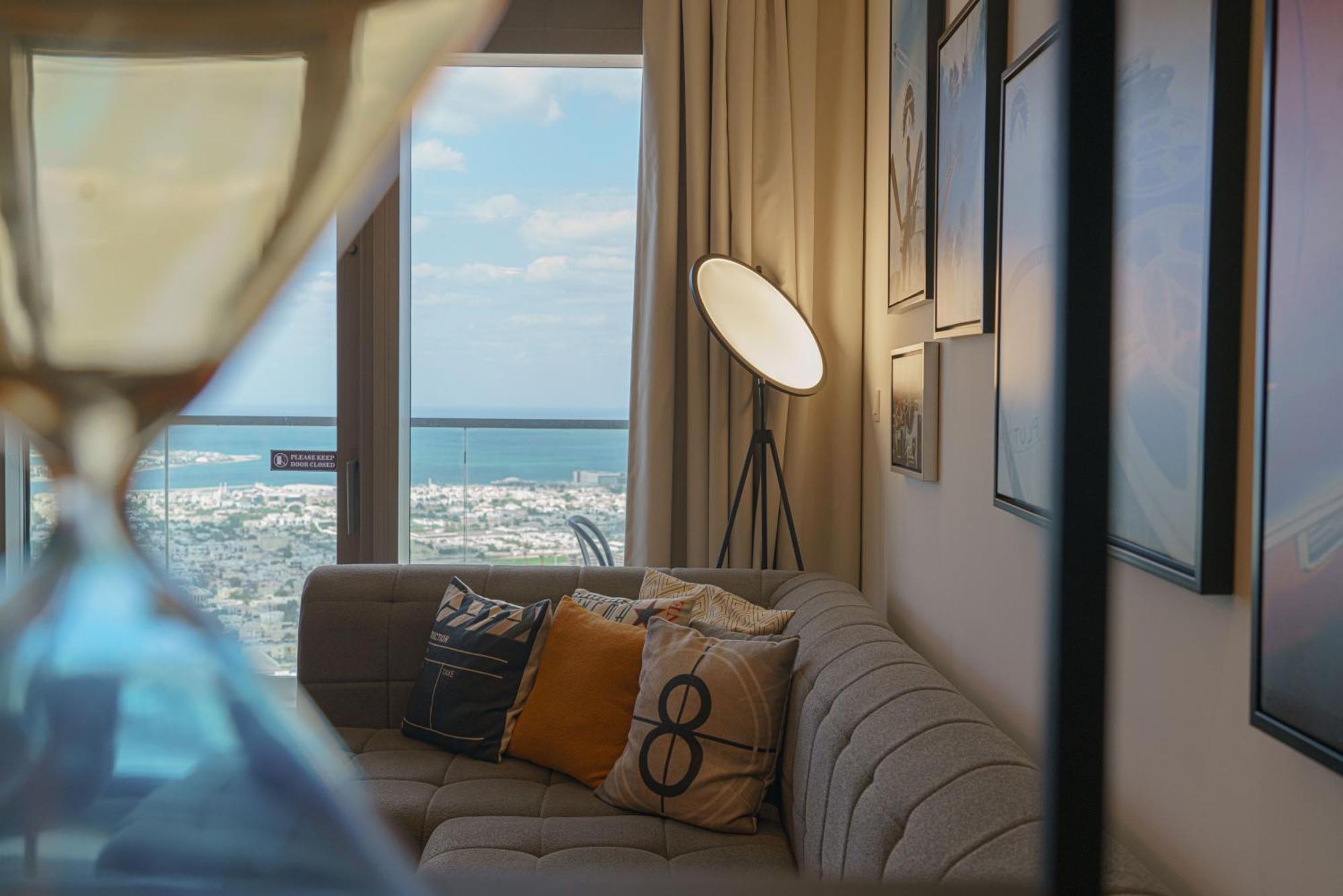 Paramount Tower Hotel And Residences With Infinity Sky Pool Dubai Exterior foto