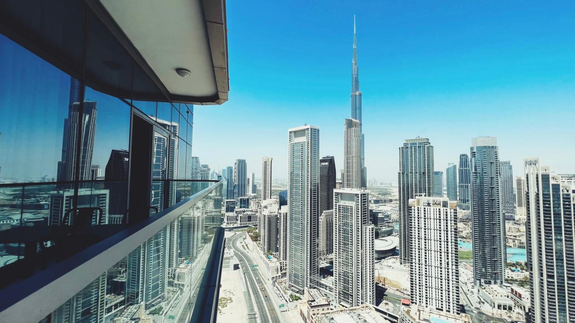 Paramount Tower Hotel And Residences With Infinity Sky Pool Dubai Exterior foto